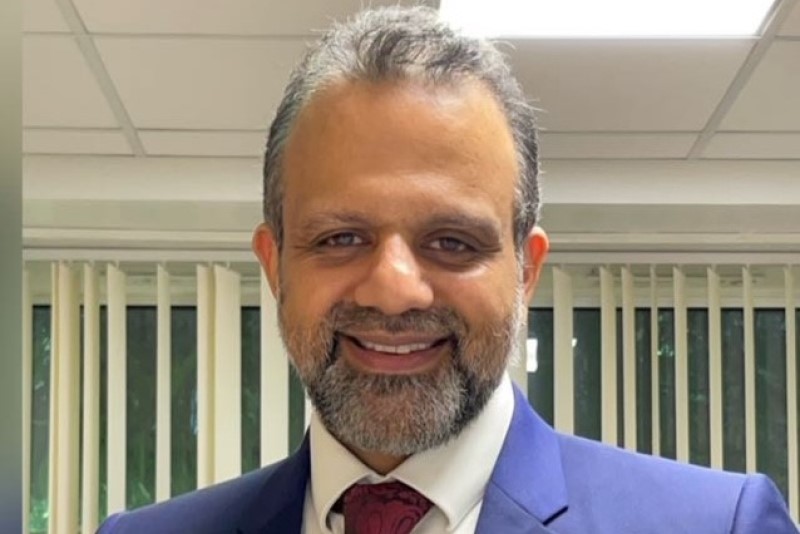 Mr Ejaz Mughal, Consultant Trauma, Sports Knee and Orthopaedic Surgeon