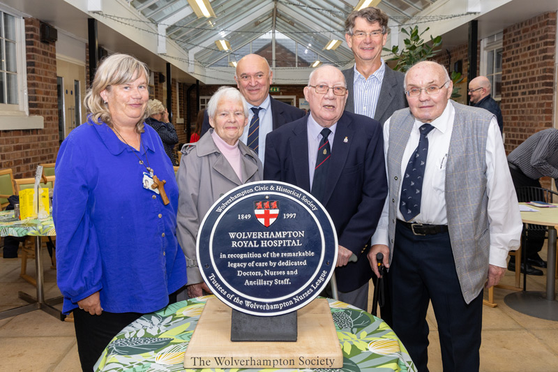 Latest News: Wolverhampton NHS staff with 75 anniversary blue plaque